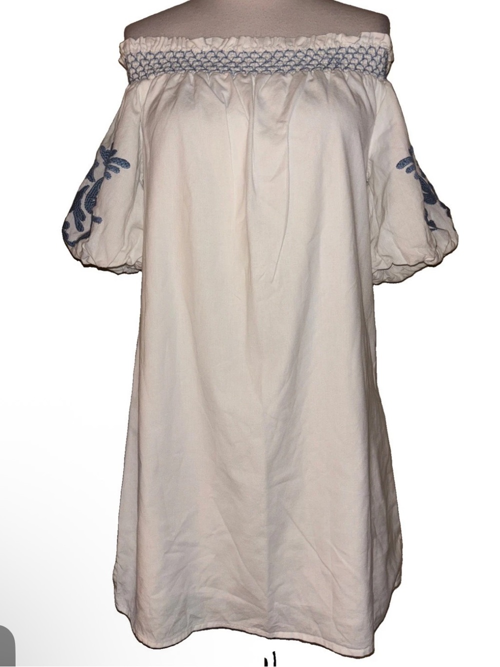 beachlunchlounge Off-the-Shoulder White Dress with Blue Embroidery
